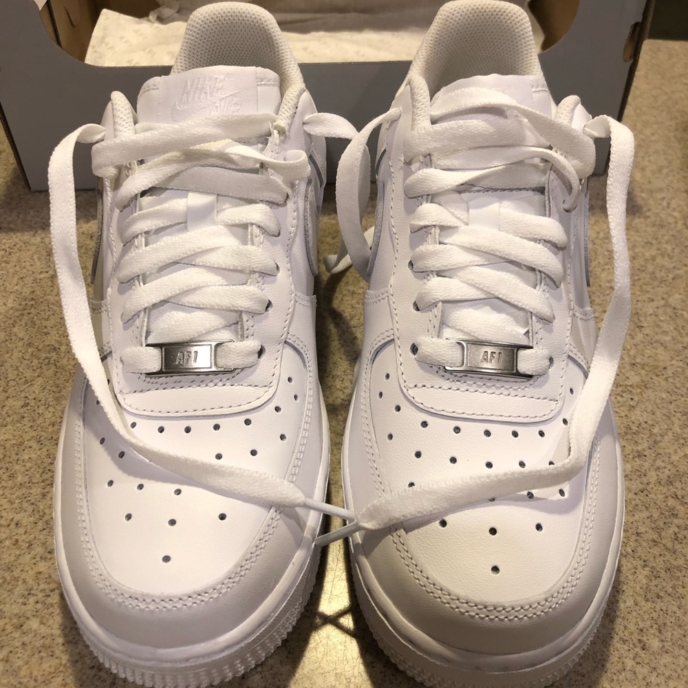 Women’s Nike Air Force 1 white leather size 8